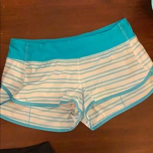 Lululemon Speed shorts 2.5